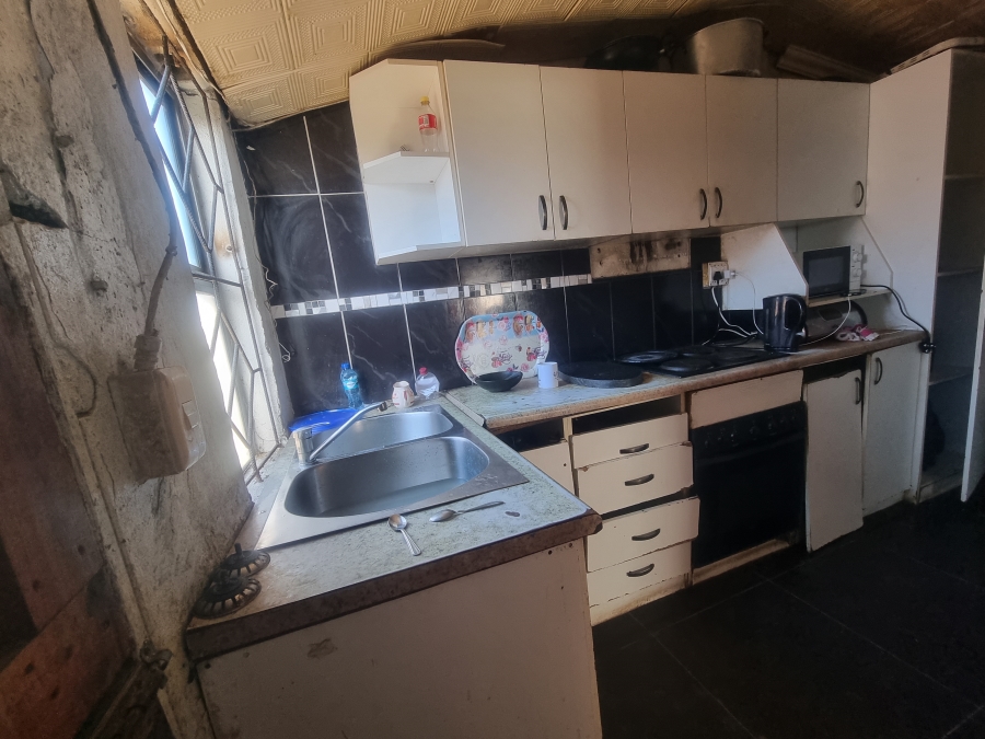 4 Bedroom Property for Sale in Kwanonqaba Western Cape